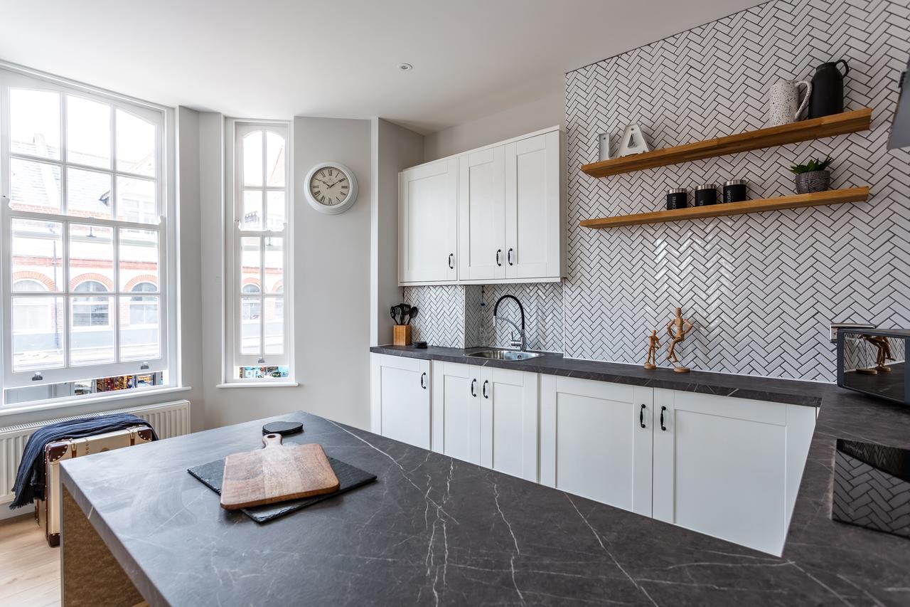 Californication - 2 Bed Apartment Southend-on-Sea Exterior photo