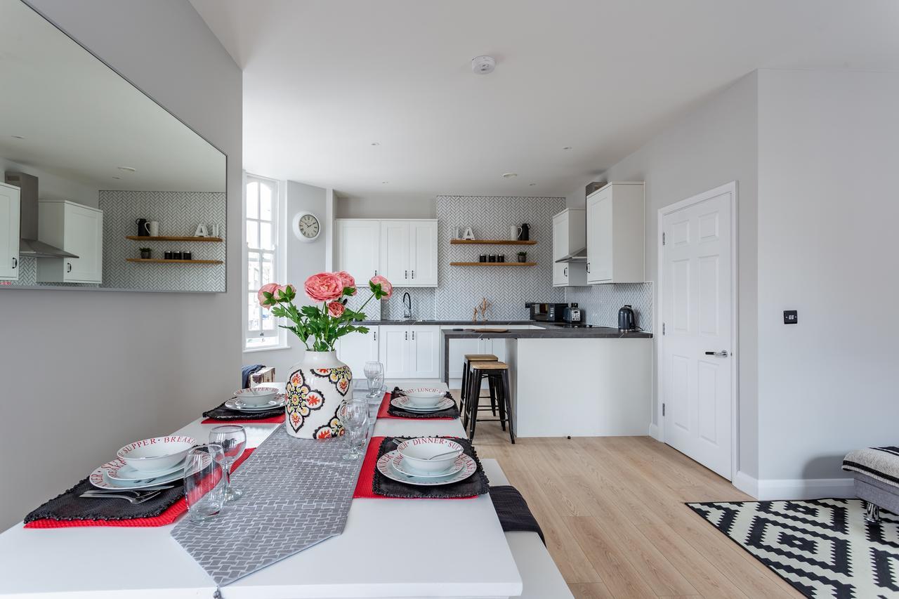 Californication - 2 Bed Apartment Southend-on-Sea Exterior photo